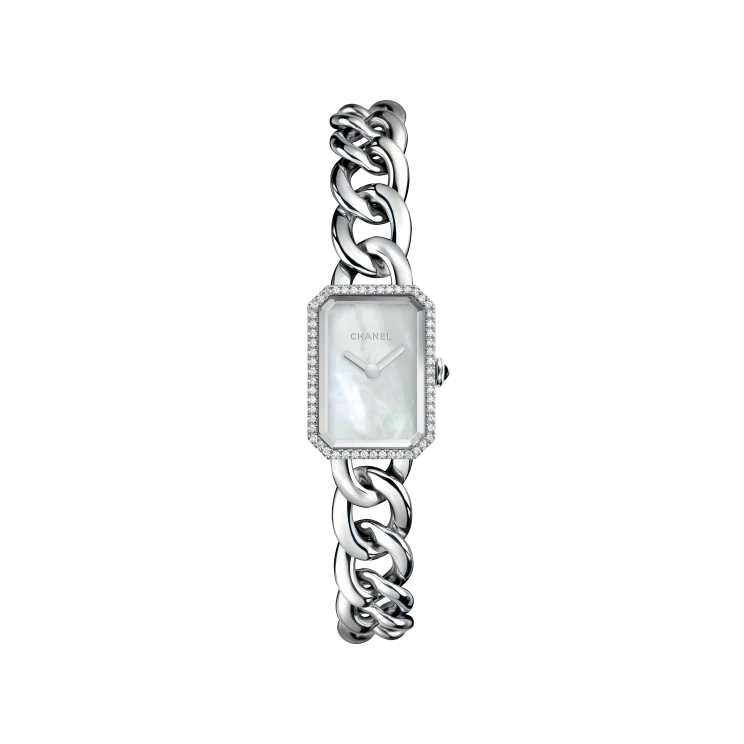 Chanel première