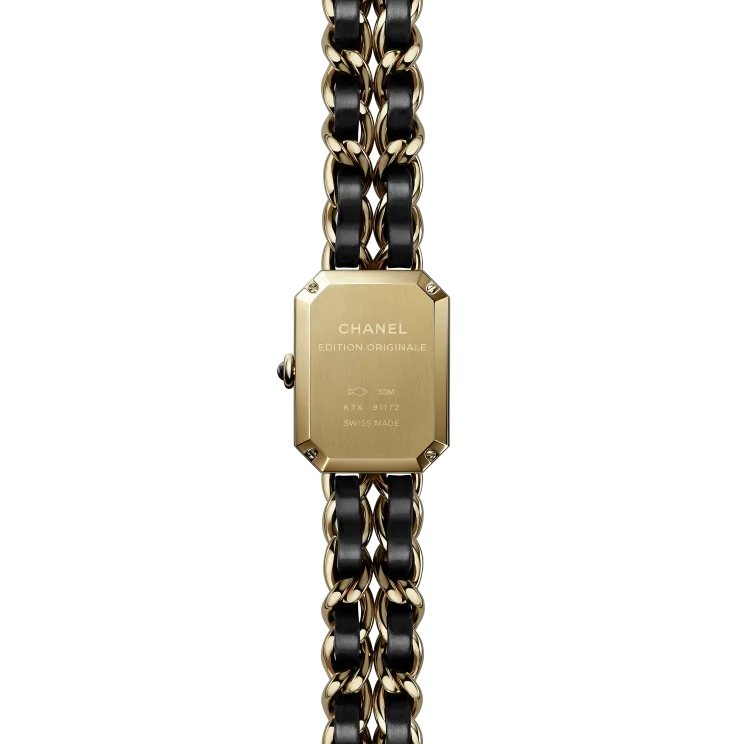 Chanel première
