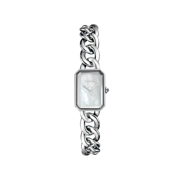 Chanel première