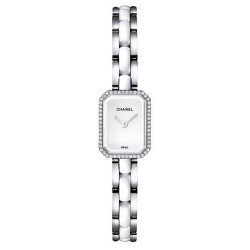 Chanel première