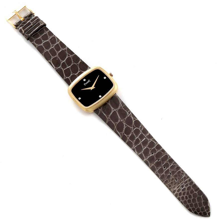 Piaget or jaune