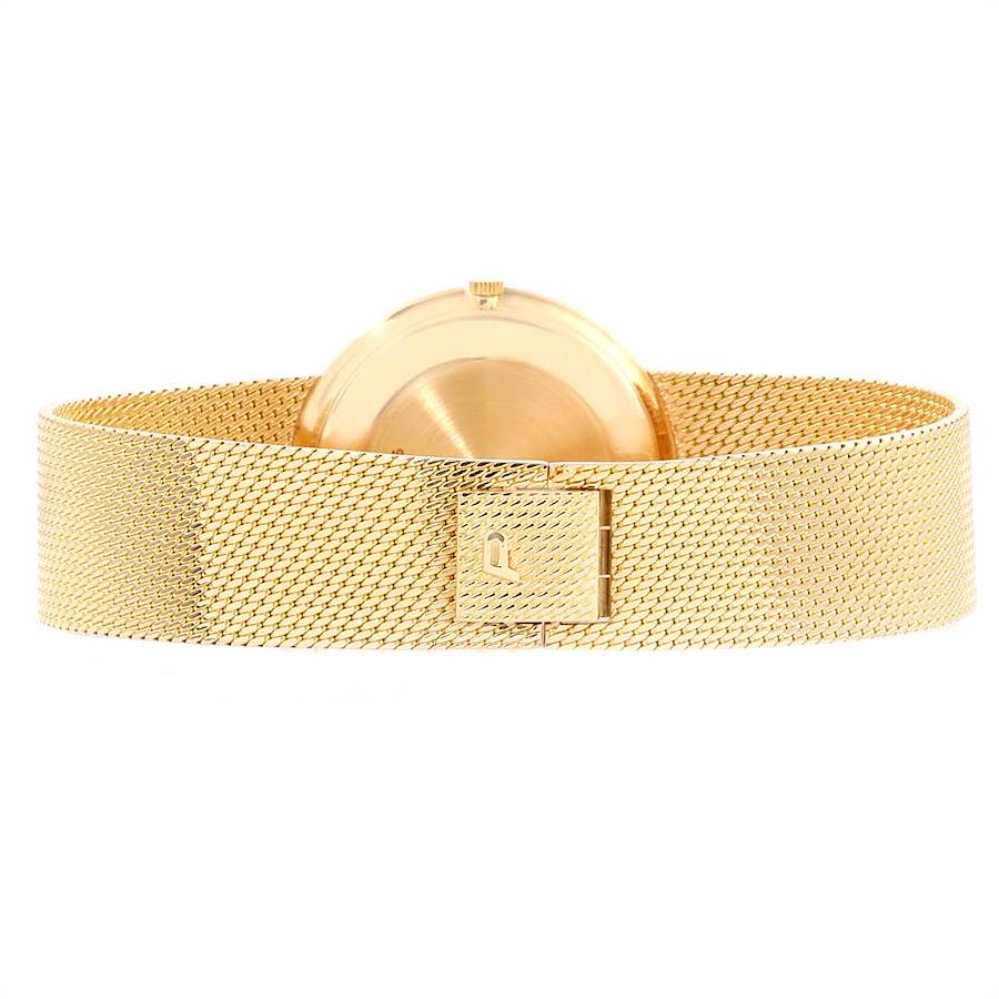 Piaget or jaune